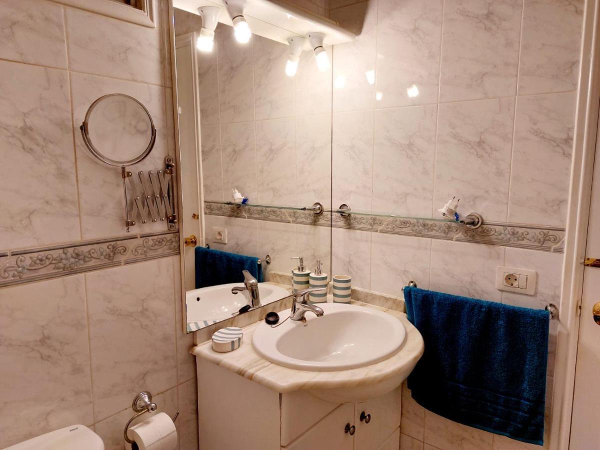 First Line Villa Floor Studio Apartment With Amazing Sea View Air Conditioned Just 50M From The Beach Costa Adeje  Exterior foto