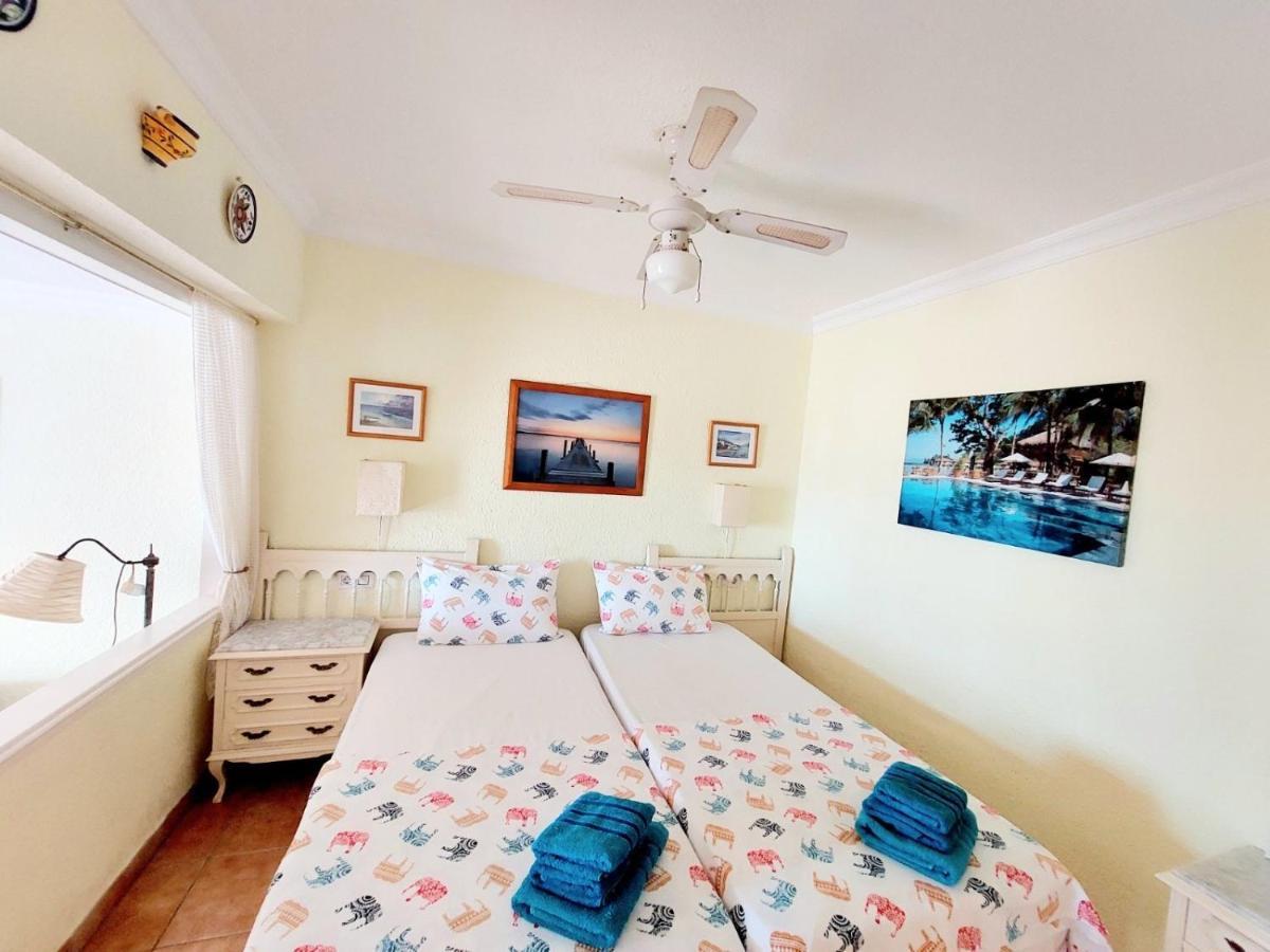 First Line Villa Floor Studio Apartment With Amazing Sea View Air Conditioned Just 50M From The Beach Costa Adeje  Exterior foto
